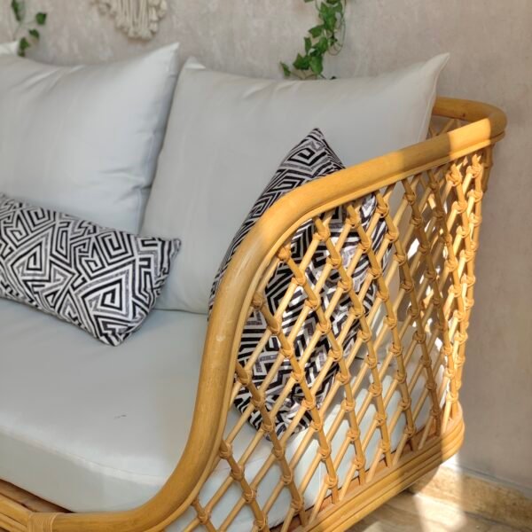 relax-bamboo-sofa-lattice-back