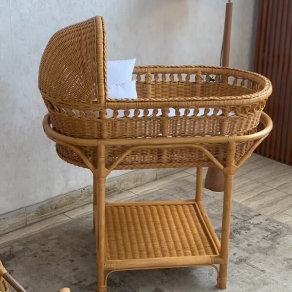 Shell Rattan Baby Bassinet